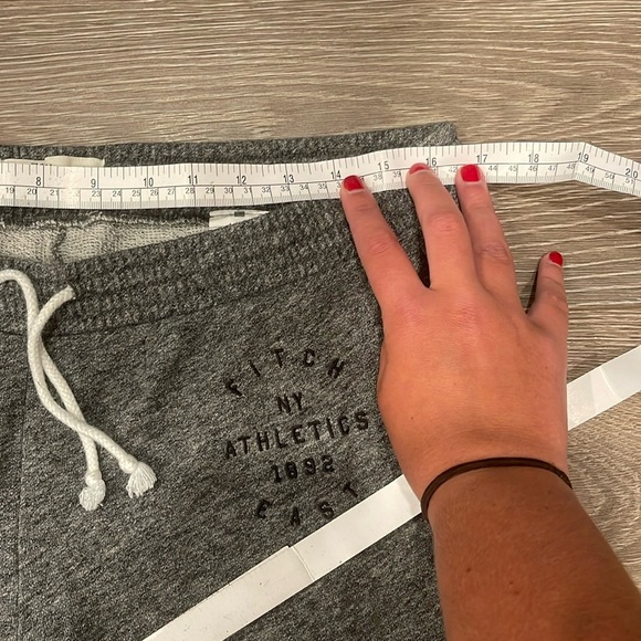 Abercrombie & Fitch Gray Jogger Sweatpants - Picture 4 of 4